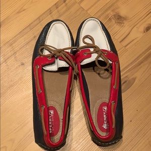 MAKE AN OFFER! 🎉 NWOT Sperry Boat Shoes